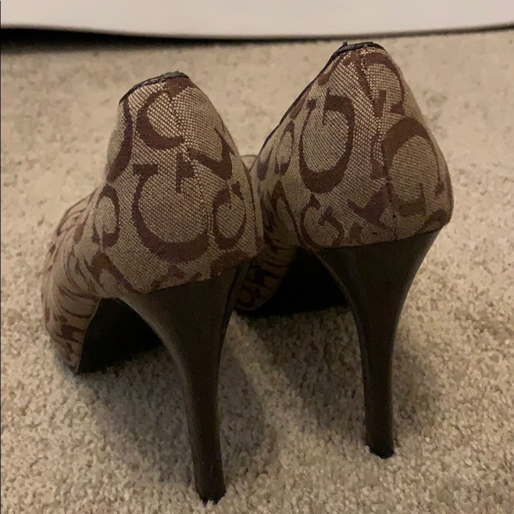 Guess G Brown Heels - Picture 3 of 4